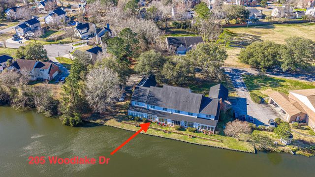 205 Woodlake Drive, Summerville, SC 29485