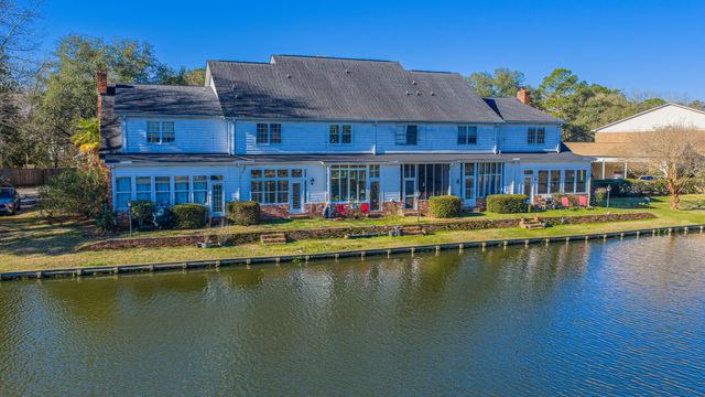 205 Woodlake Drive, Summerville, SC 29485