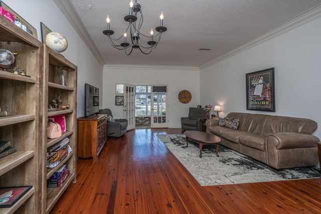 205 Woodlake Drive, Summerville, SC 29485