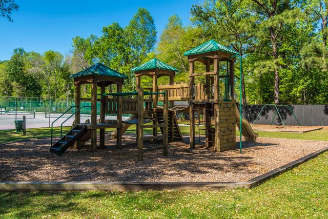 205 Woodlake Drive, Summerville, SC 29485