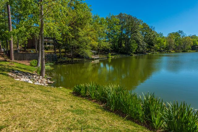 205 Woodlake Drive, Summerville, SC 29485