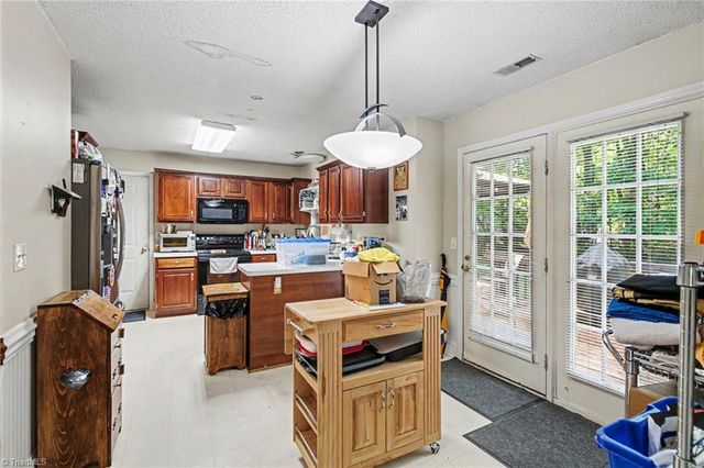 193 Fox Run Drive, Mocksville, NC 27028