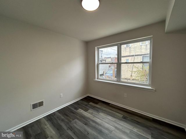 5943 RACE ST, Philadelphia, PA 19139