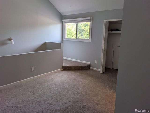2819 Davison Avenue 229, Auburn Hills, MI 48326