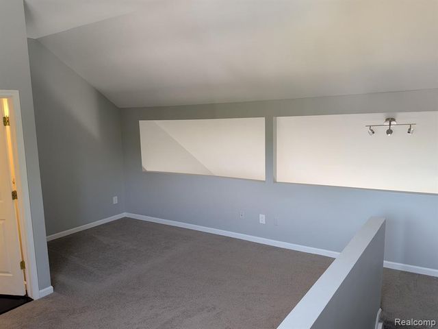 2819 Davison Avenue 229, Auburn Hills, MI 48326