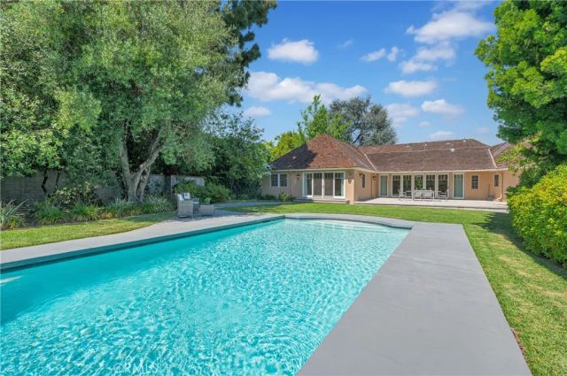2170 Lombardy, San Marino, CA 91108