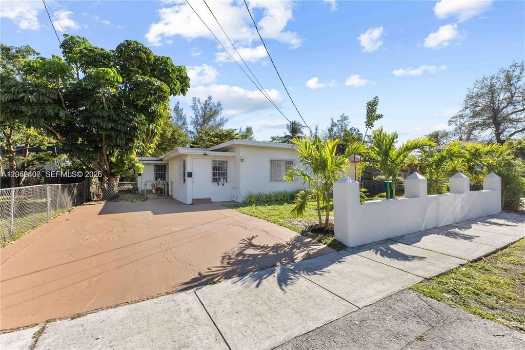 8031 NW 12th Ct 8031, Miami, FL 33147