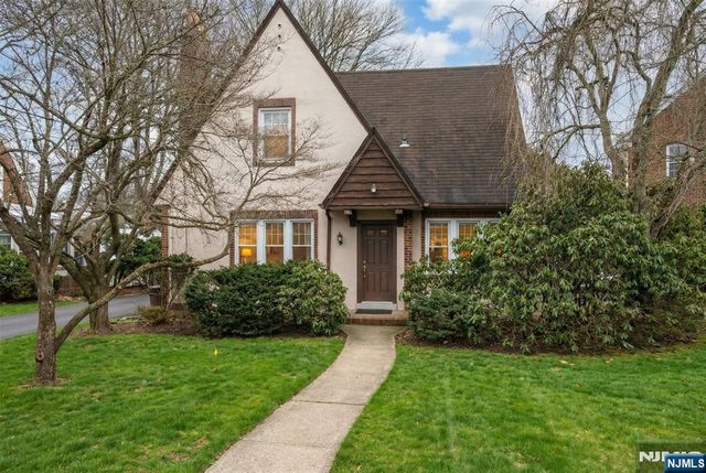 351 Closter Dock Road, Closter, NJ 07624