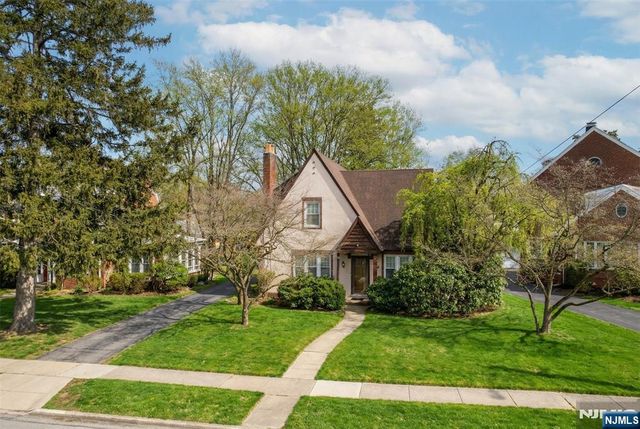 351 Closter Dock Road, Closter, NJ 07624