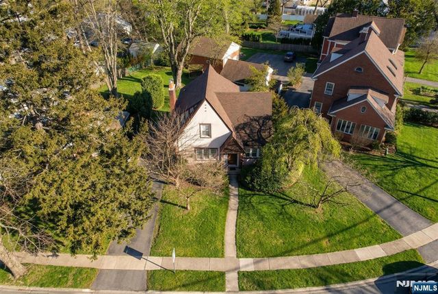 351 Closter Dock Road, Closter, NJ 07624