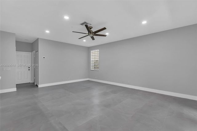 1140 Cedar Falls Dr, Weston, FL 33327