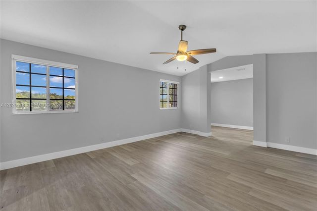 1140 Cedar Falls Dr, Weston, FL 33327