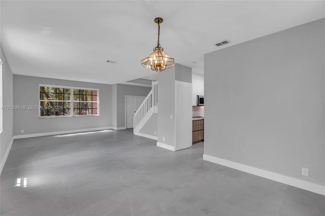 1140 Cedar Falls Dr, Weston, FL 33327
