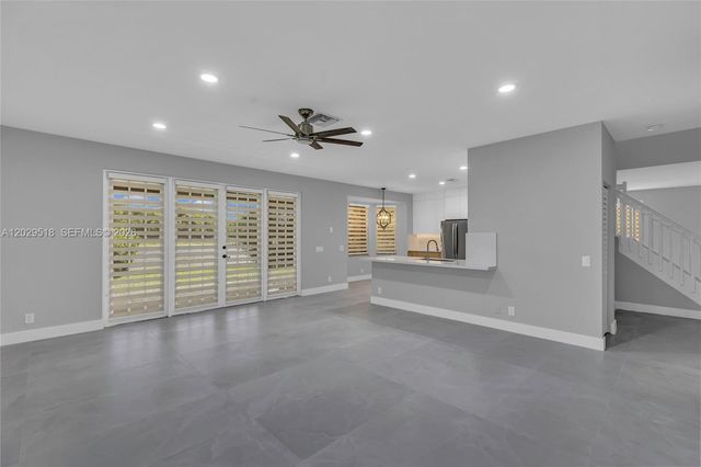1140 Cedar Falls Dr, Weston, FL 33327