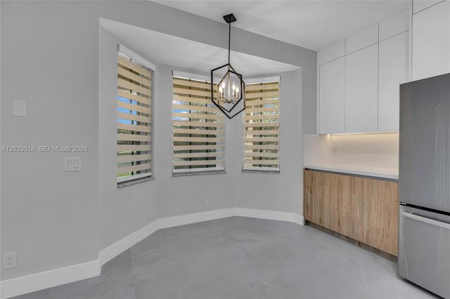 1140 Cedar Falls Dr, Weston, FL 33327