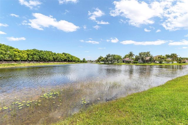 1140 Cedar Falls Dr, Weston, FL 33327