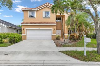 1140 Cedar Falls Dr, Weston, FL 33327