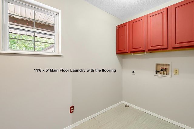 1211 Sunset Dr., Mulvane, KS 67110