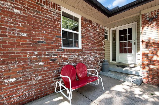 1211 Sunset Dr., Mulvane, KS 67110