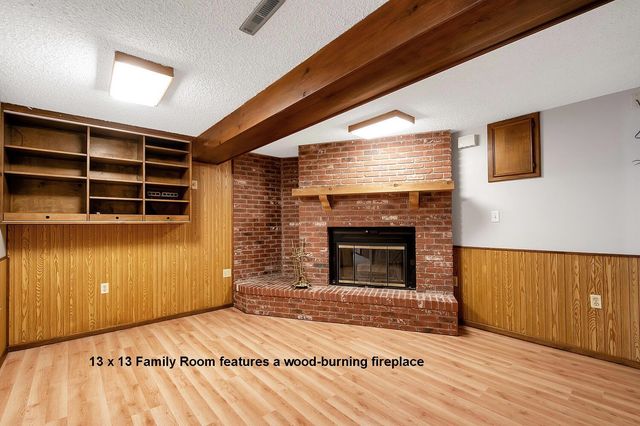 1211 Sunset Dr., Mulvane, KS 67110