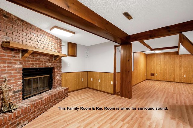 1211 Sunset Dr., Mulvane, KS 67110