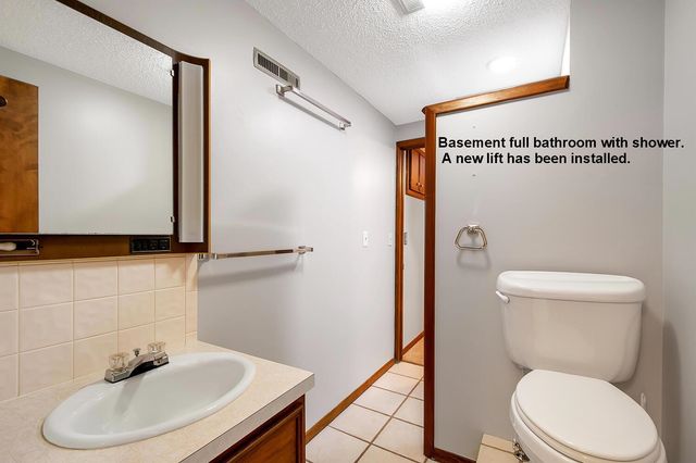 1211 Sunset Dr., Mulvane, KS 67110