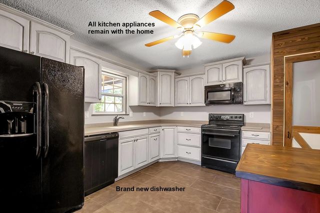 1211 Sunset Dr., Mulvane, KS 67110