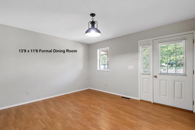 1211 Sunset Dr., Mulvane, KS 67110