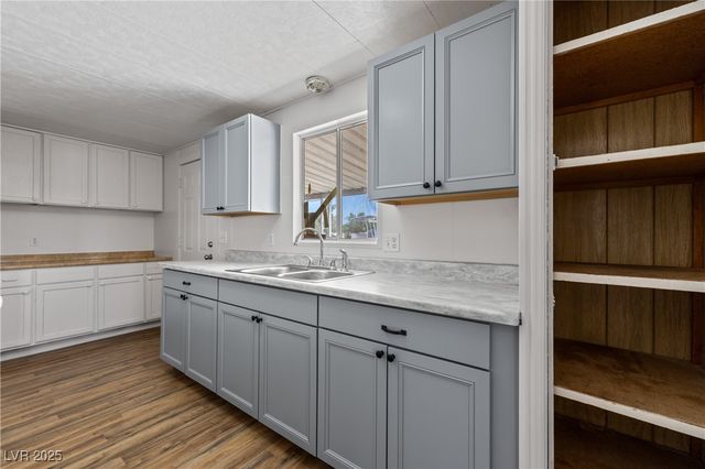 390 West Thomas Avenue, Overton, NV 89040