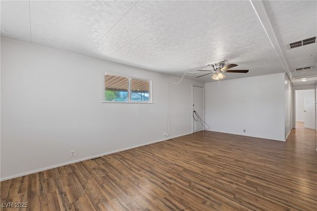 390 West Thomas Avenue, Overton, NV 89040