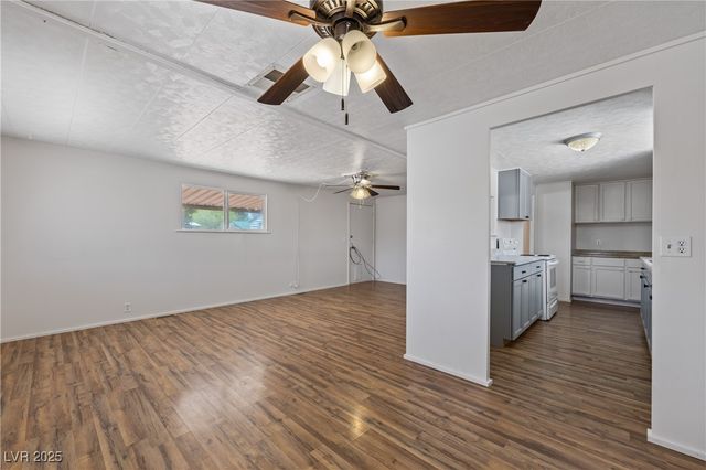 390 West Thomas Avenue, Overton, NV 89040