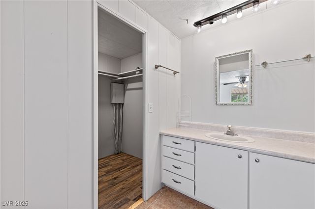 390 West Thomas Avenue, Overton, NV 89040