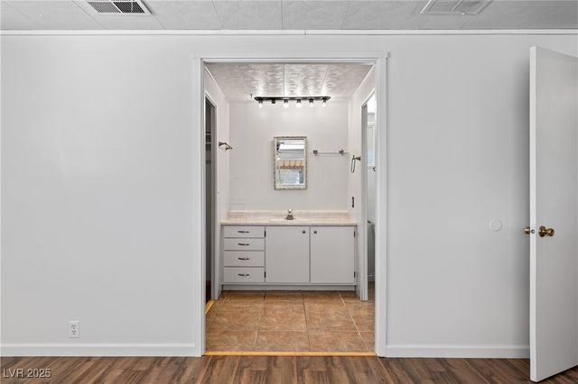 390 West Thomas Avenue, Overton, NV 89040