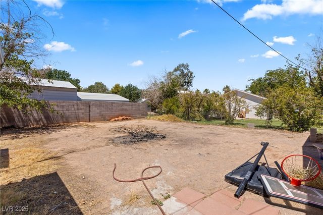 390 West Thomas Avenue, Overton, NV 89040