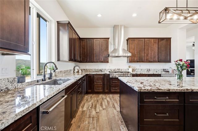 39472 Vista Del Bosque, Murrieta, CA 92562