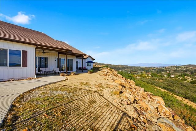 39472 Vista Del Bosque, Murrieta, CA 92562