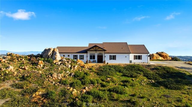 39472 Vista Del Bosque, Murrieta, CA 92562
