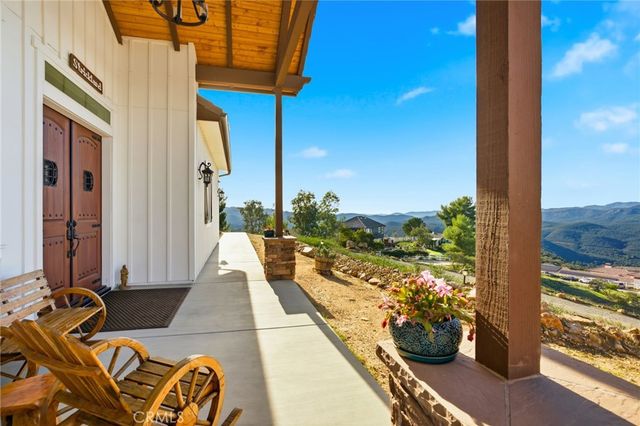 39472 Vista Del Bosque, Murrieta, CA 92562