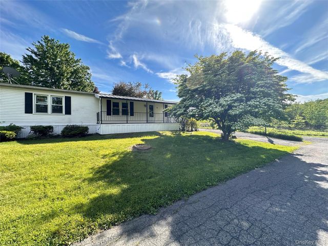 21 Mele Lane, New Paltz, NY 12561