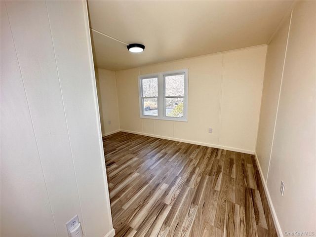 21 Mele Lane, New Paltz, NY 12561