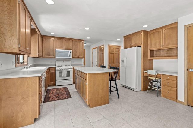 3116 E SANDPIPER LANE, Appleton, WI 54913