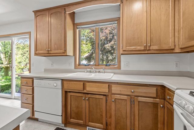 3116 E SANDPIPER LANE, Appleton, WI 54913