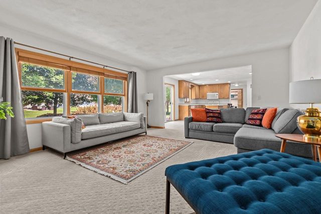 3116 E SANDPIPER LANE, Appleton, WI 54913