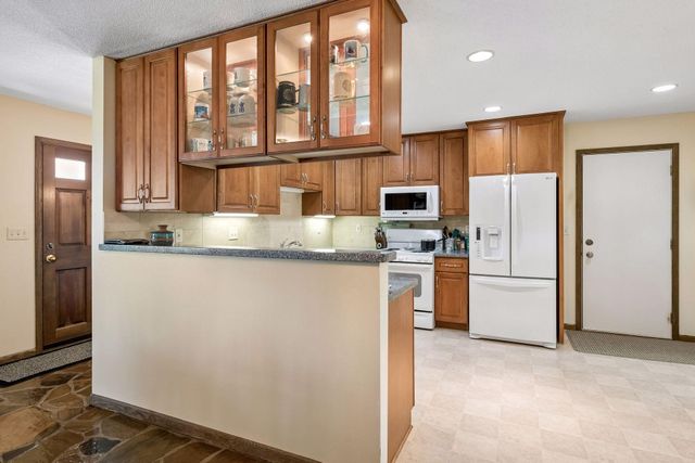 5000 Normandale Hglds Drive, Bloomington, MN 55437