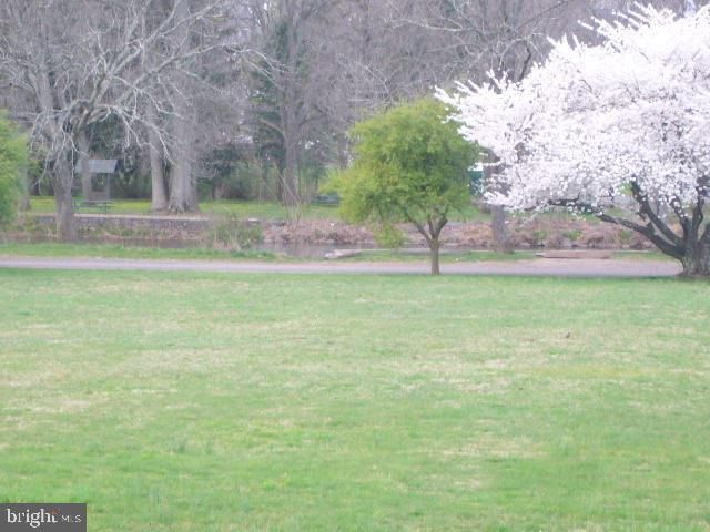 136 E PARK AVE, Sellersville, PA 18960