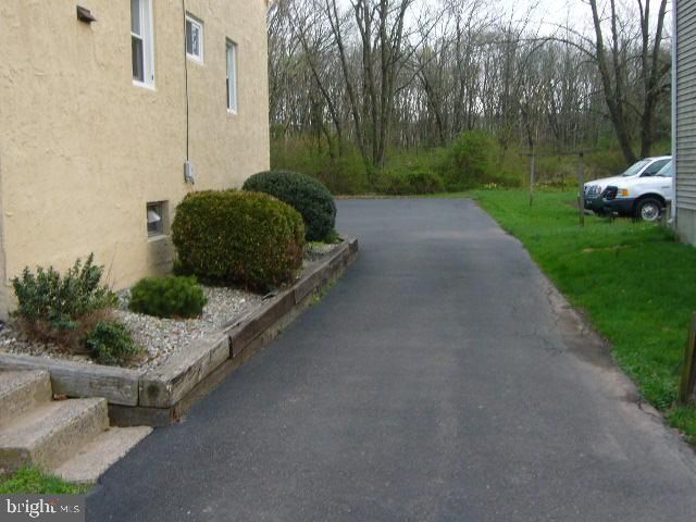 136 E PARK AVE, Sellersville, PA 18960