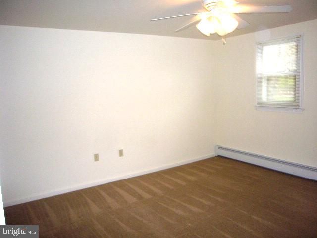 136 E PARK AVE, Sellersville, PA 18960