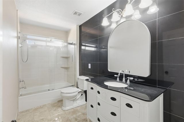 403 Roans Prarie Lane, Richmond, TX 77469