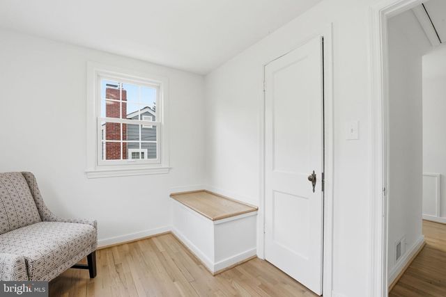 5948 10TH RD N, Arlington, VA 22205