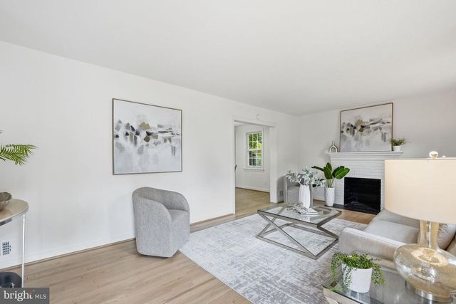 5948 10TH RD N, Arlington, VA 22205